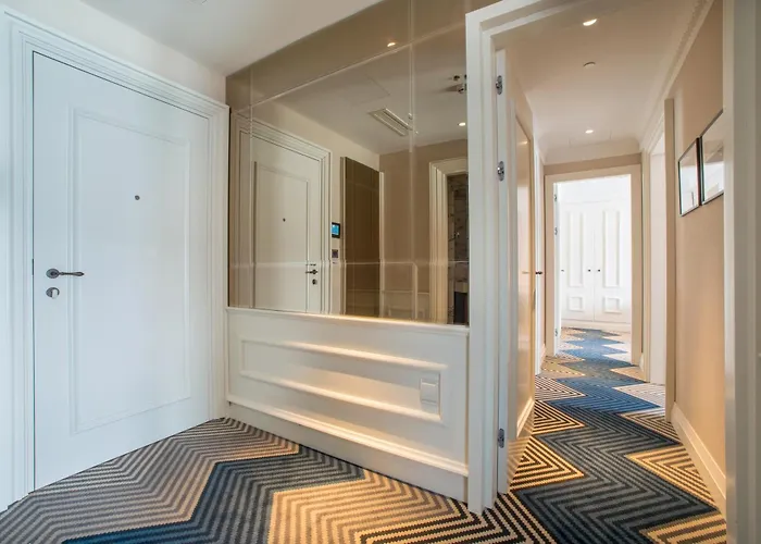 Boutique Hotel La Roche Tivat