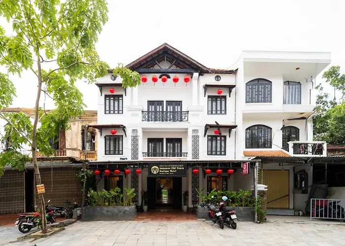 Hoianese Quiet Old Town Hotel - Cultural Experiential Hotel Hoi An