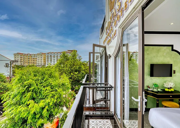 Rokas Hoi An Boutique Hotel