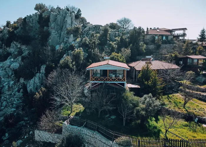 Yediburunlar Lighthouse Boutique Hotel And Restaurant Faralya