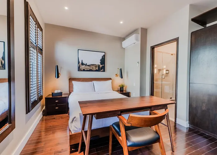 Self Check-In Boutique Hotel - Quartier Latin - Room 302 Montreal