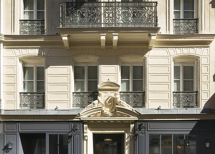 Les Plumes Hotel Paris