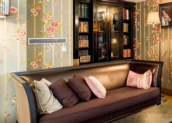 Hotel Du Romancier Paris