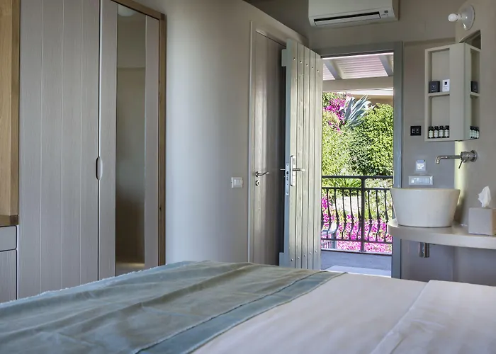 F Zeen Kefalonia (Adults Only) Lourdata 