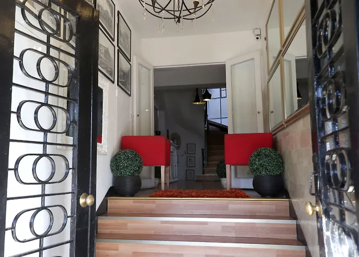 Hotel Tremo Forestal Santiago