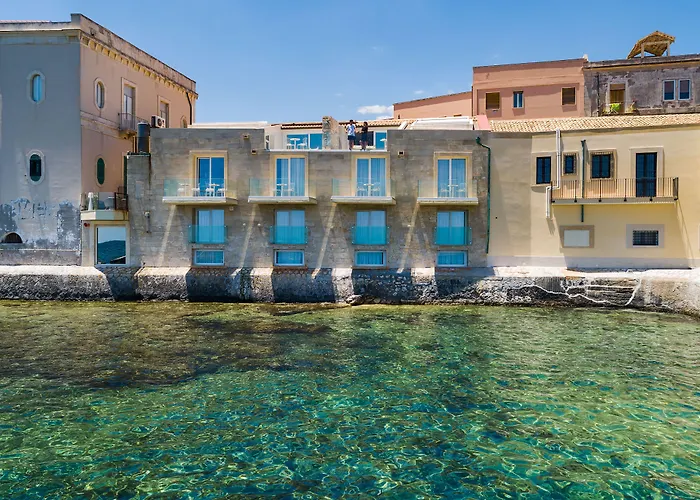 Re Dionisio Luxury Suites Syracuse