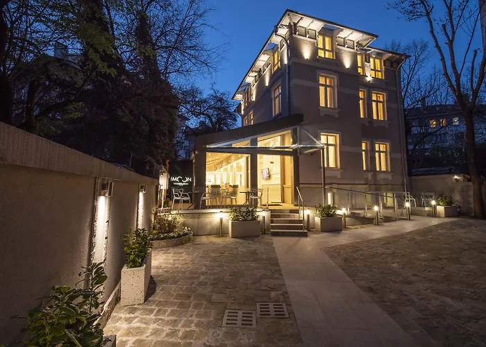 The Moon Boutique Hotel Sofía