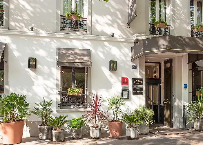 Hotel De La Porte Doree Paris