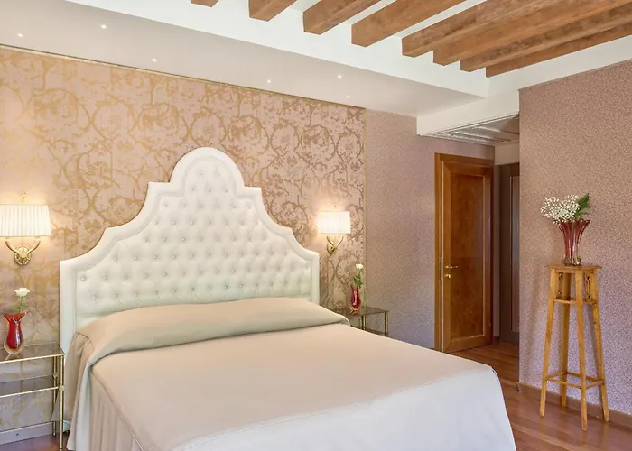 Boutique HotelSanta Chiara