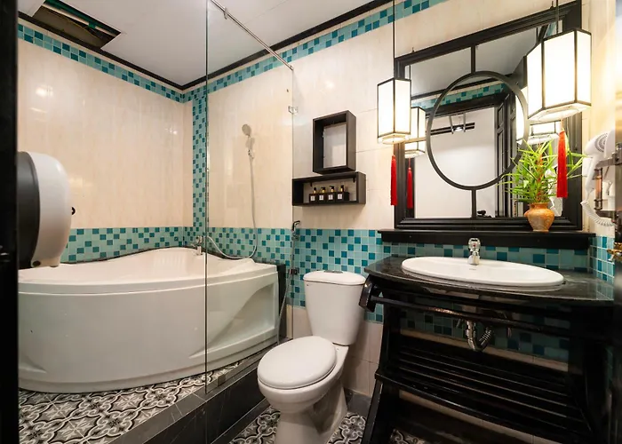 Hoianese Quiet Old Town Hotel - Cultural Experiential Hotel Hoi An