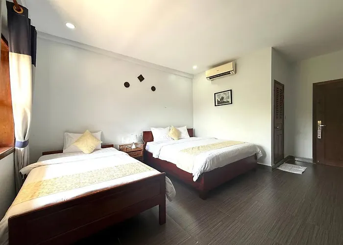 The Moon Kampot Boutique Hotel