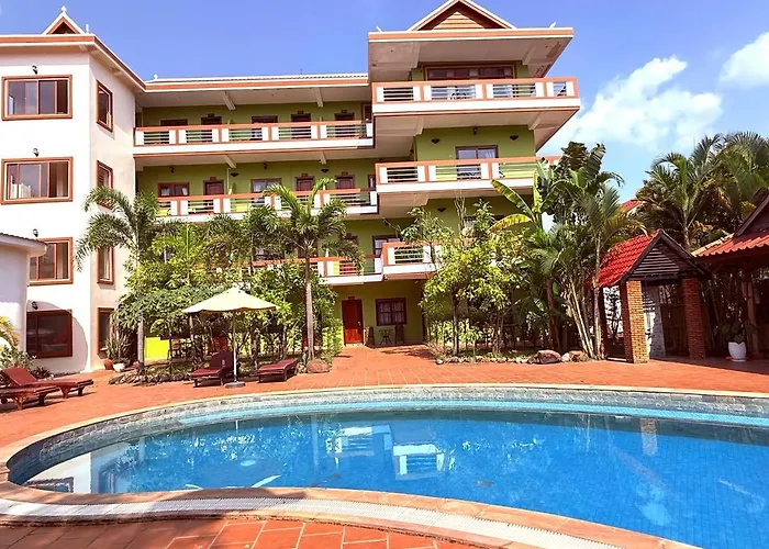 The Moon Kampot Boutique Hotel