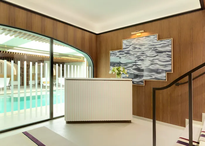 Hotel D'Aubusson Paris