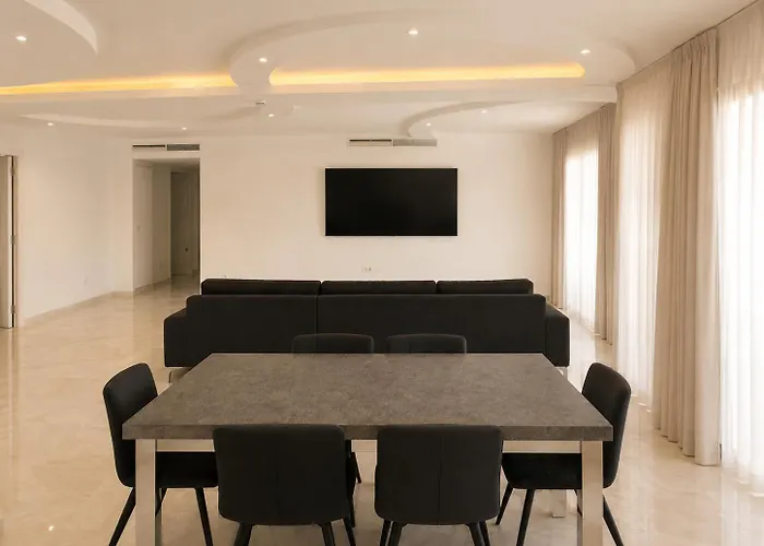 B51 Executive Flats Marbella Aparthotel