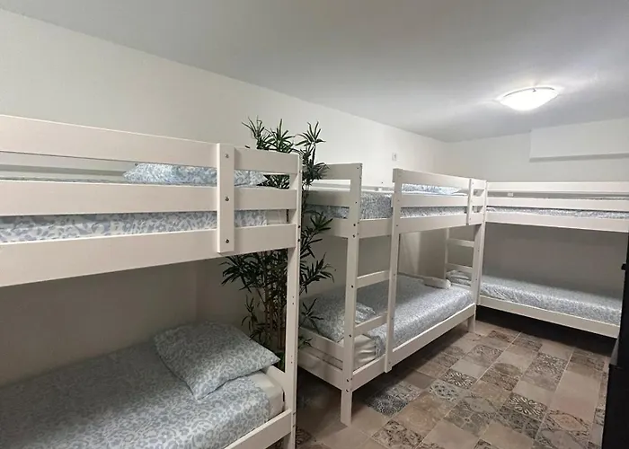 SIMPL hostel Oquendo Madrid