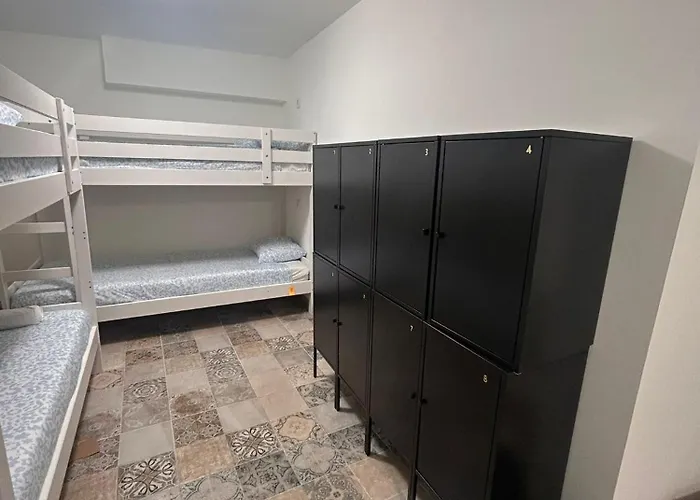 SIMPL hostel Oquendo Madrid