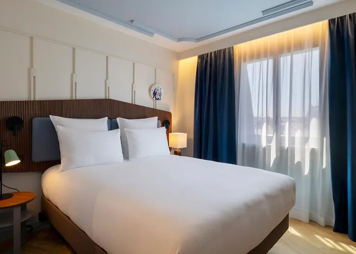 Ampere Hotel Paris