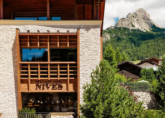 Boutique Hotel Nives - Luxury & Design In The Dolomites Sëlva