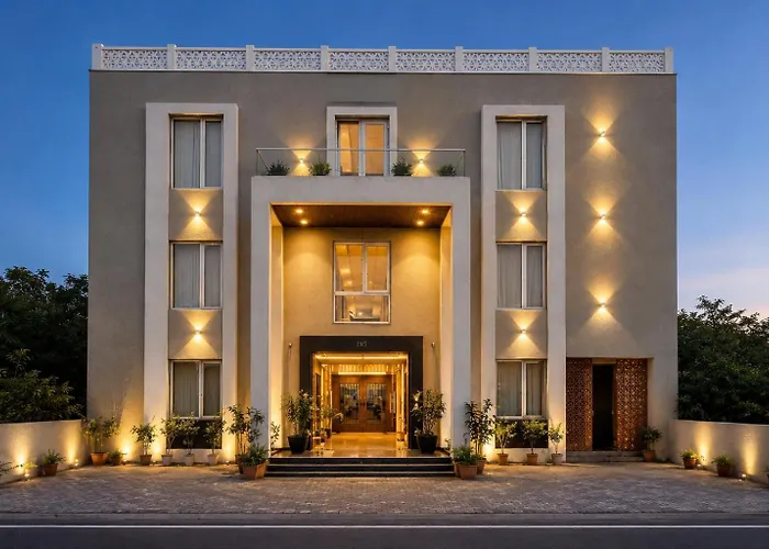 Seasons Boutique Hotel Near Sajjangarh Biological Park, Udaipur