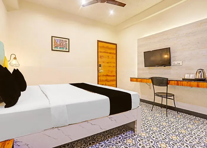 Super Townhouse Cantonment Varanasi Formerly Sarin Inn