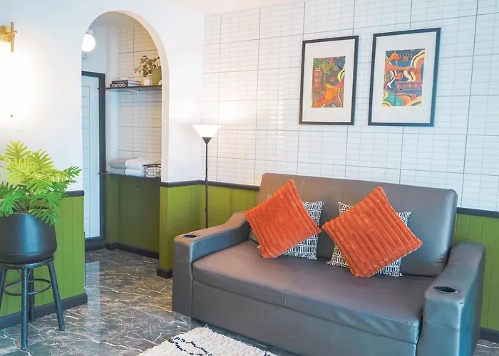 Isara Boutique Hotel And Cafe Phuket