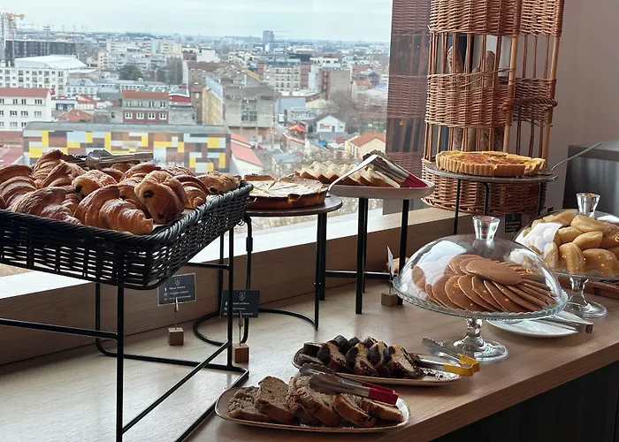 The Originals Boutique, Hotel Maison Montmartre Paris Les Puces